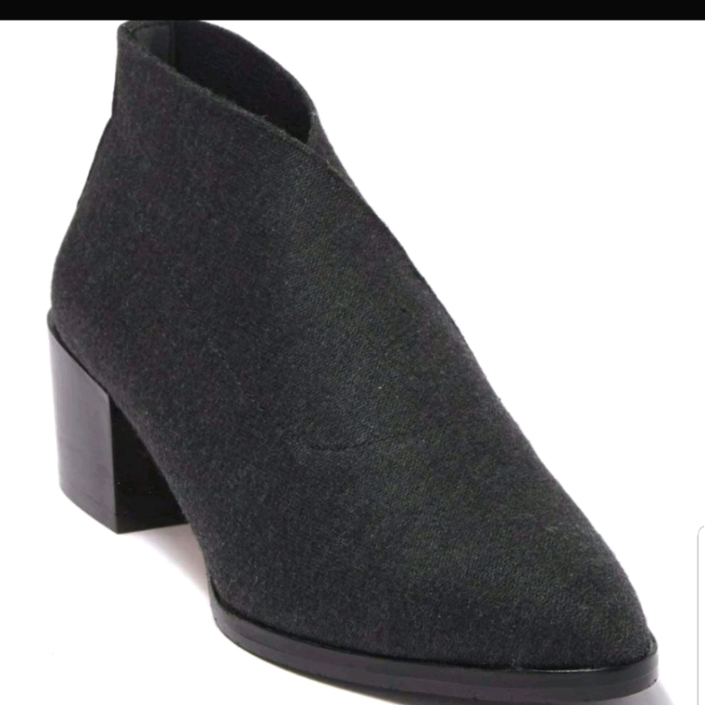 Donald Pliner -Daved Knit Ankle Booties